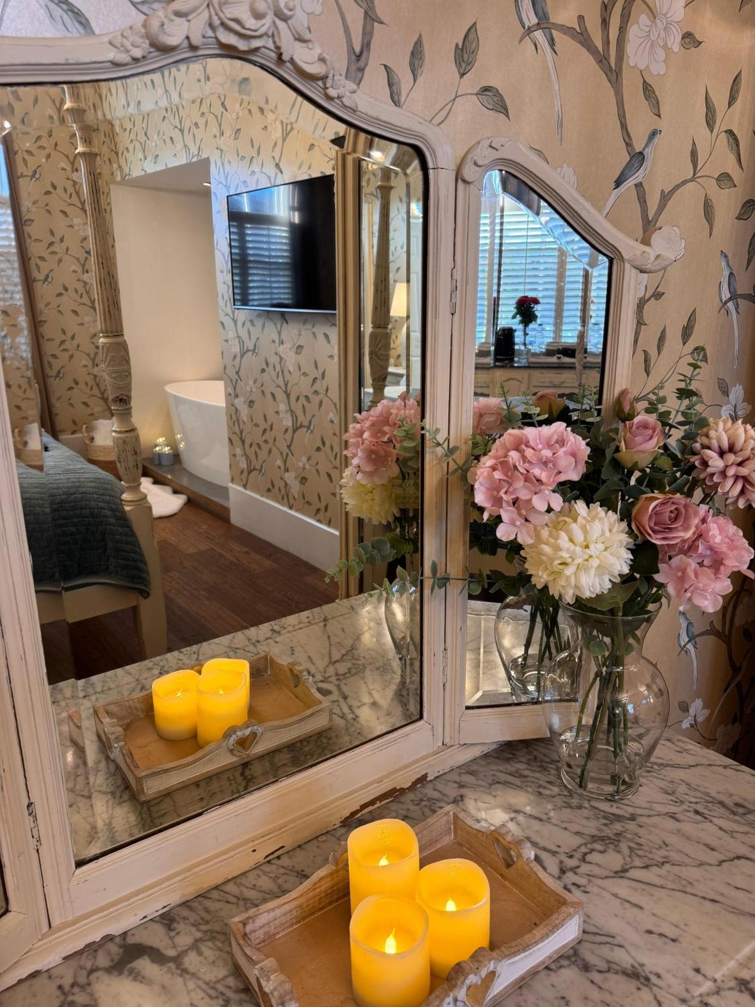 No64 The Boutique Hotel ウェスト・マリング エクステリア 写真